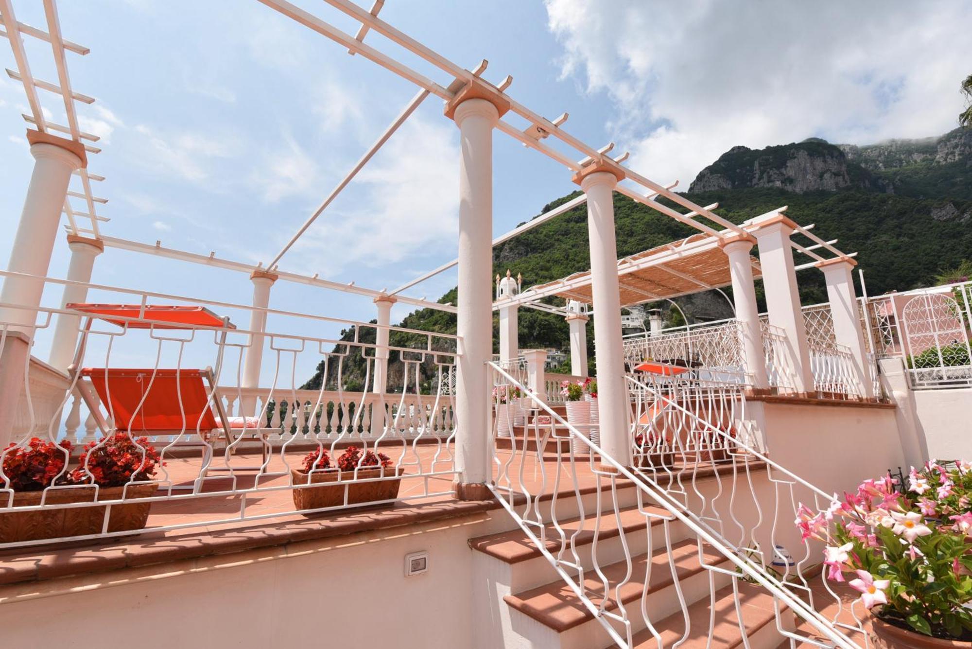 Villa Sunshine Positano Room Exterior photo